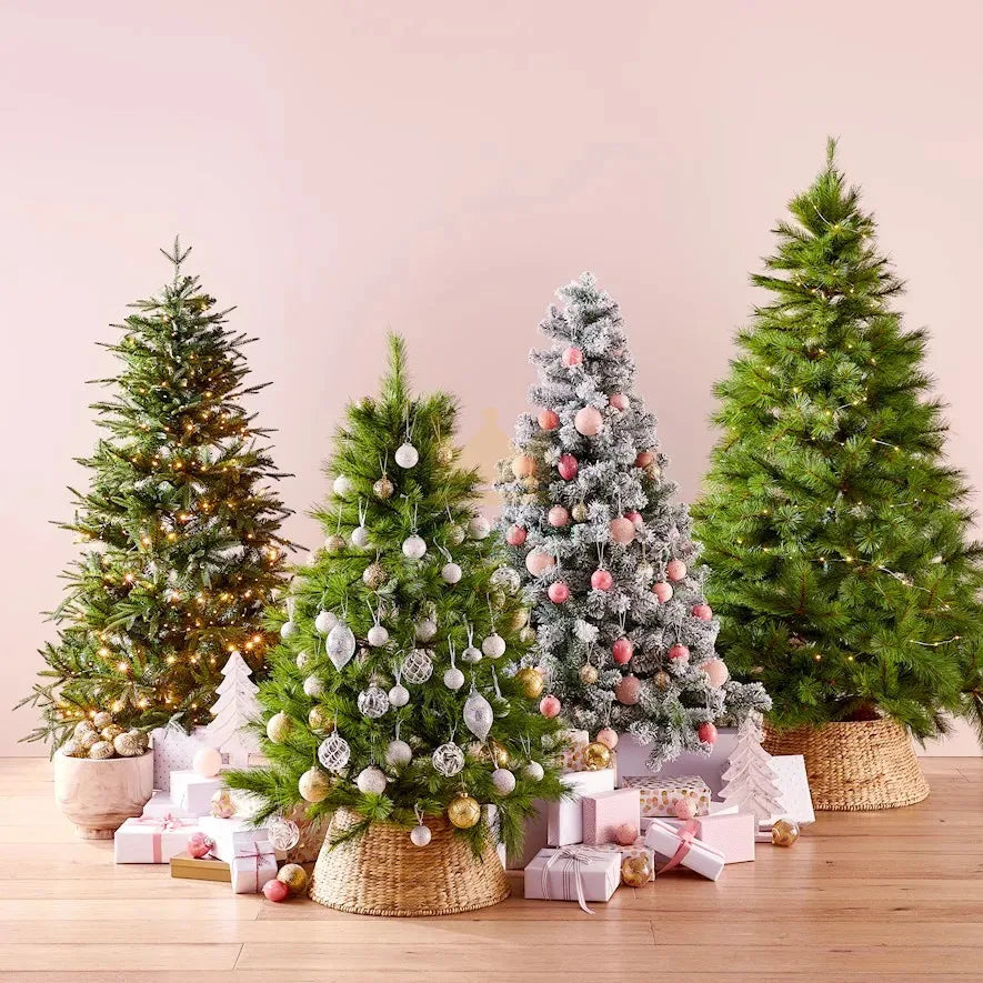 White Tassel Christmas Tree Collar Eye Catching Two Tone Rattan Tree Collar Christmas