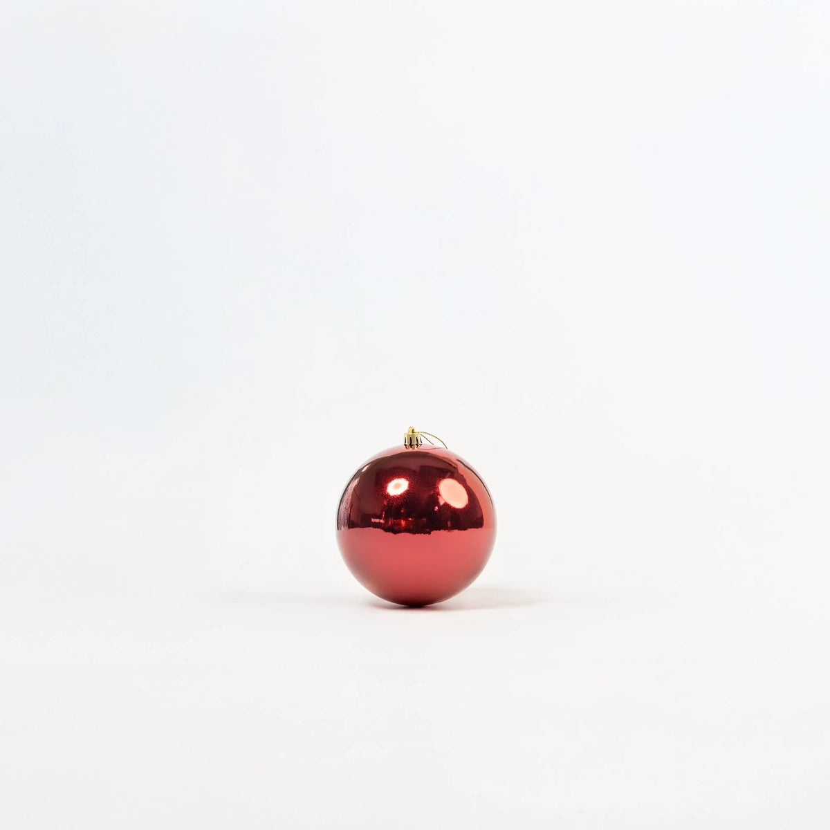 Red Plastic Machine-Made Hanging Christmas Baubles 3pcs Set 12cm Diameter Festival Ball
