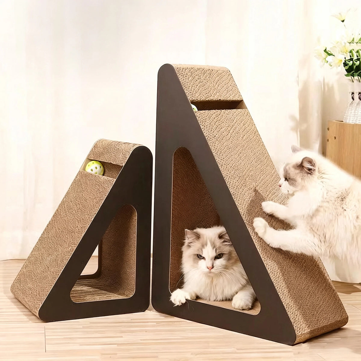 Vertical Triangular Cat Scratch Board Wear-Resistant Non-Shedding Corrugated Paper Cat