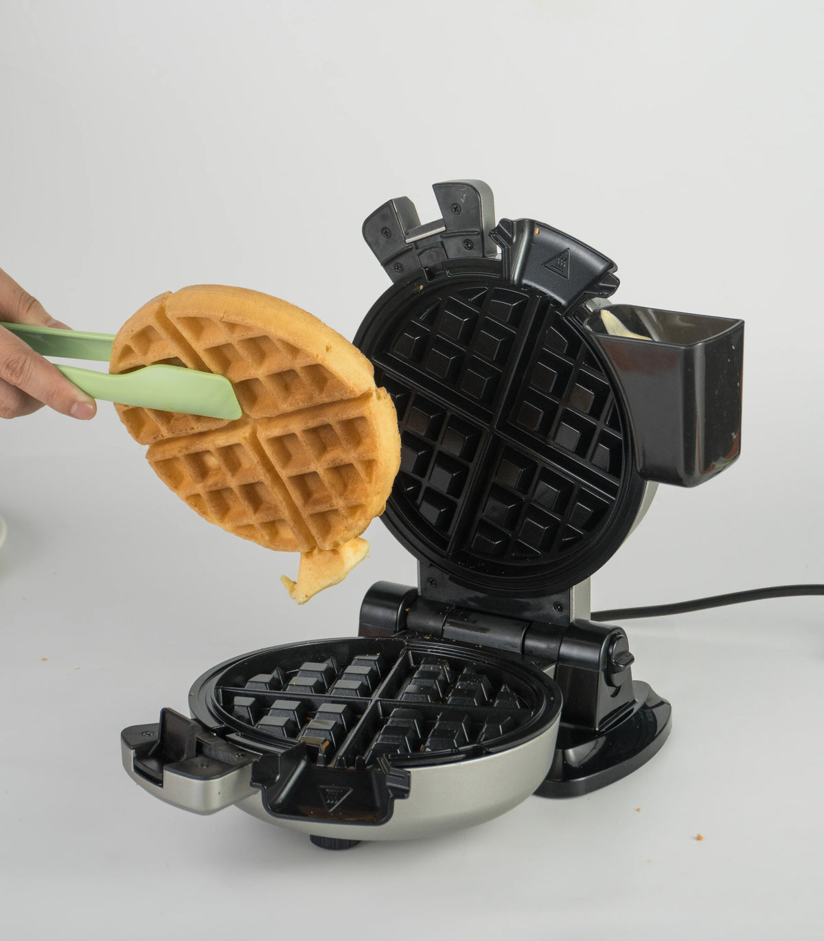 Spill-Free Recycles Batter Vertical Mini Pancake Waffle Maker Home Bread Cake Baking