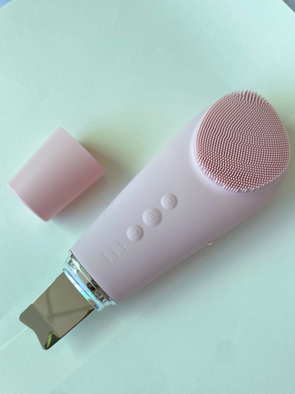 Electric Silicone Face Cleaning Brush Waterproof Face Scrubber Massager Sonic Vibrating