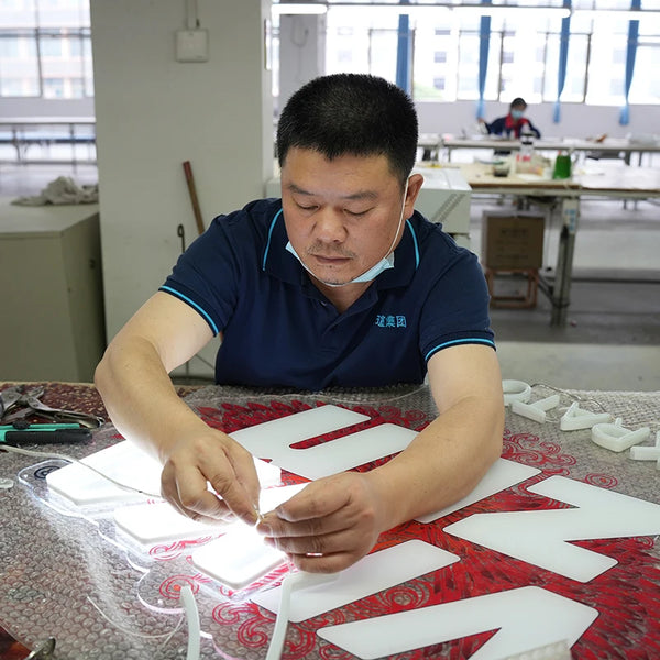 Liyu Custom PVC LED Neon Sign Indoor Outdoor Lighting IP68/IP67 Rated 9 Colors Available