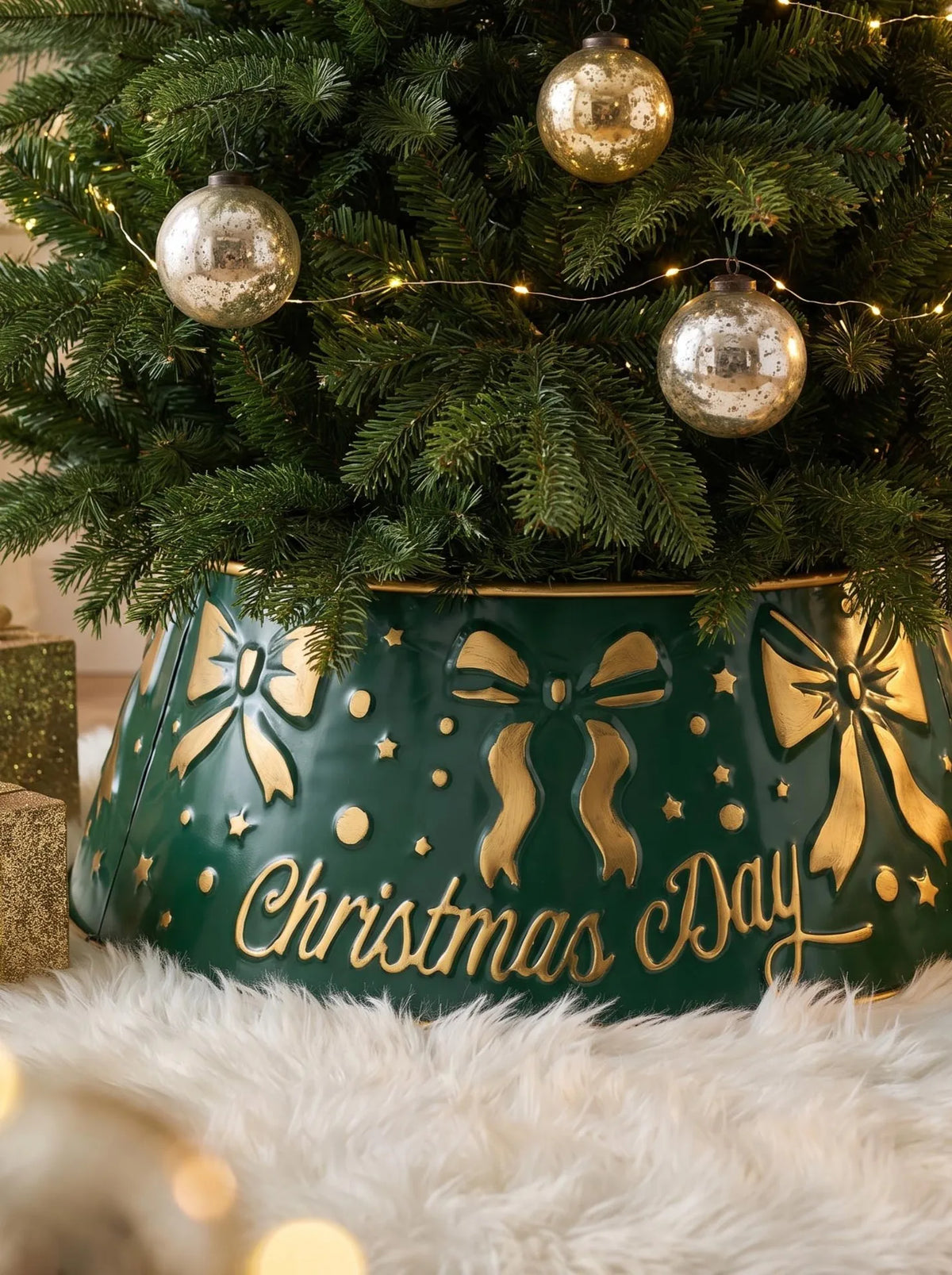 Iron Christmas Tree Base Collar & Ring Decorative Fence for Indoor/Outdoor Holiday Home