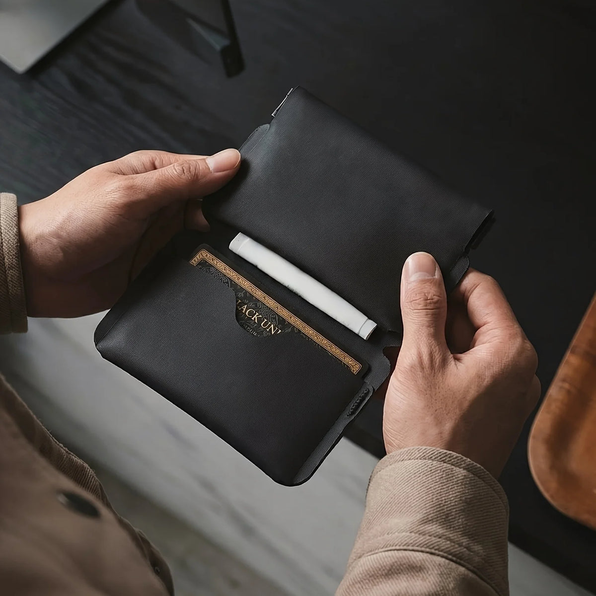 Slim Minimalist Card Holder Travel Wallet Magnetic Closure RFID Blocking Credit Card