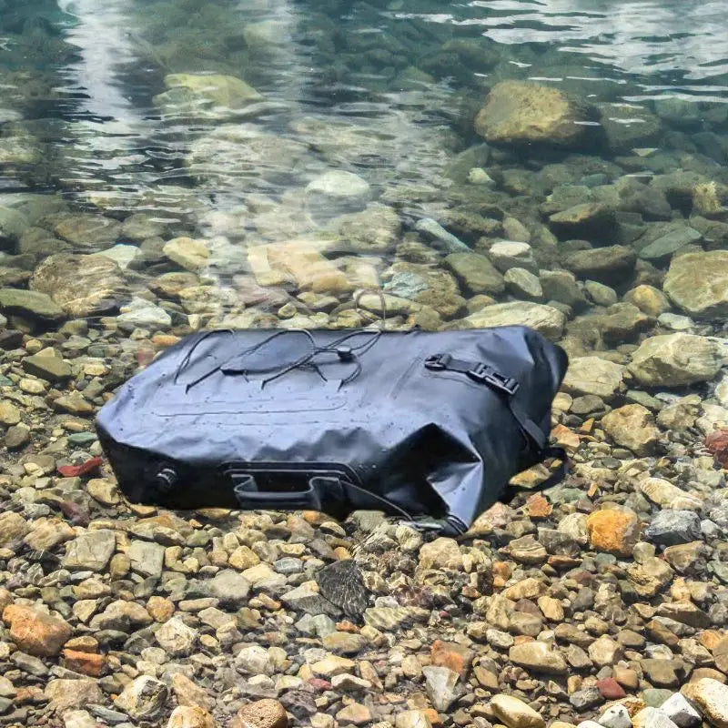 30L Waterproof PVC Dry Bag Backpack Roll-Top Floating Design for Casual Kayaking Rafting