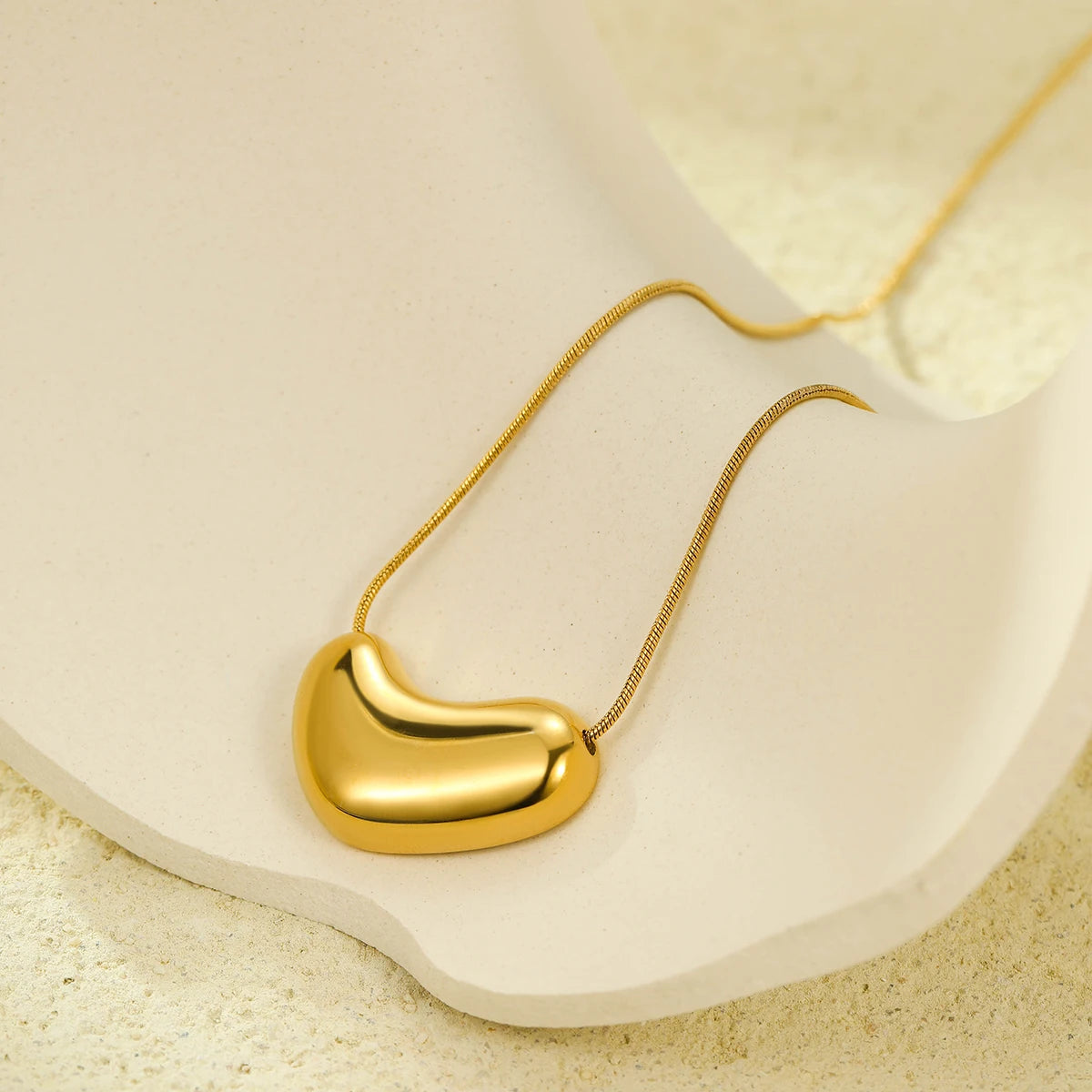 Fashion Custom Stainless Steel Jewelry PVD 18K Gold Plated Waterproof Pendant Necklace