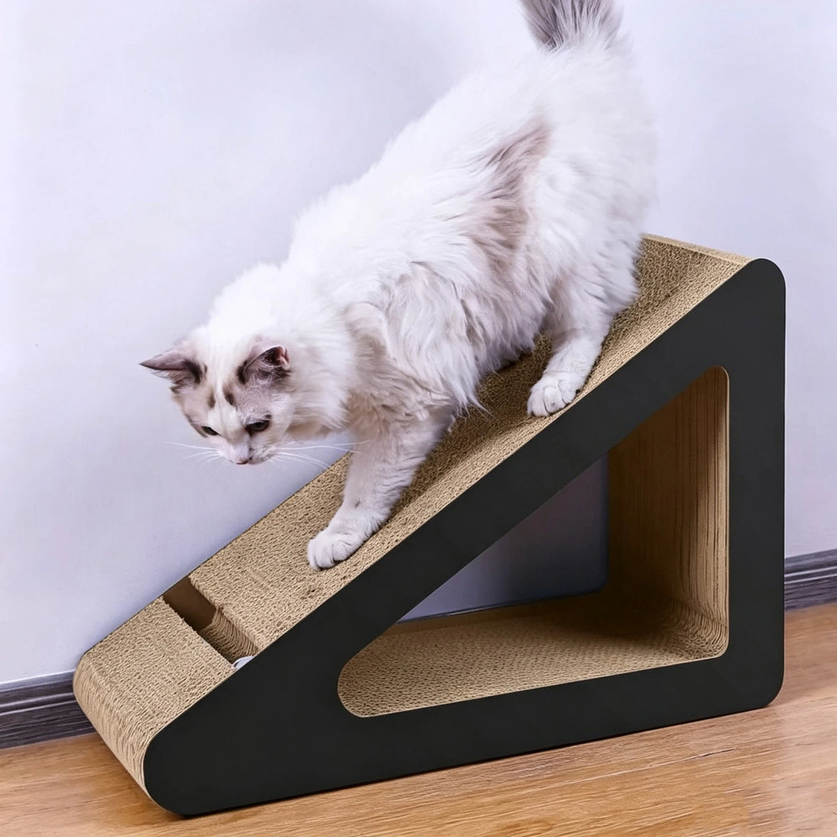 Vertical Triangular Cat Scratch Board Wear-Resistant Non-Shedding Corrugated Paper Cat