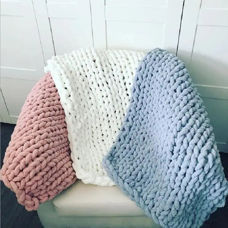 Super Soft Handmade Knit Jumbo Chenille Yarn Chunky Knit Blanket Throw