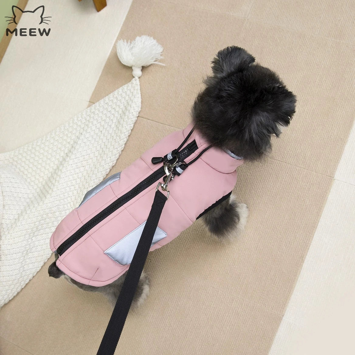 Water Resistant Pet Puffer Vest Reflective Pocket Design Dog Warm Jacket With Leash Ring