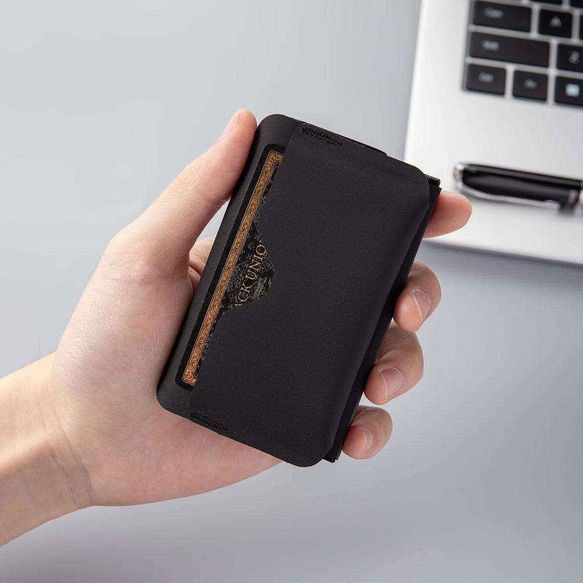 Slim Minimalist Card Holder Travel Wallet Magnetic Closure RFID Blocking Credit Card