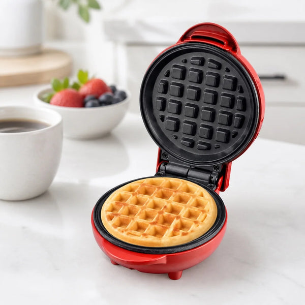 SLS1037 550W Mini Round Waffle Maker with 12.5cm Nonstick Plate and Overheat Protection