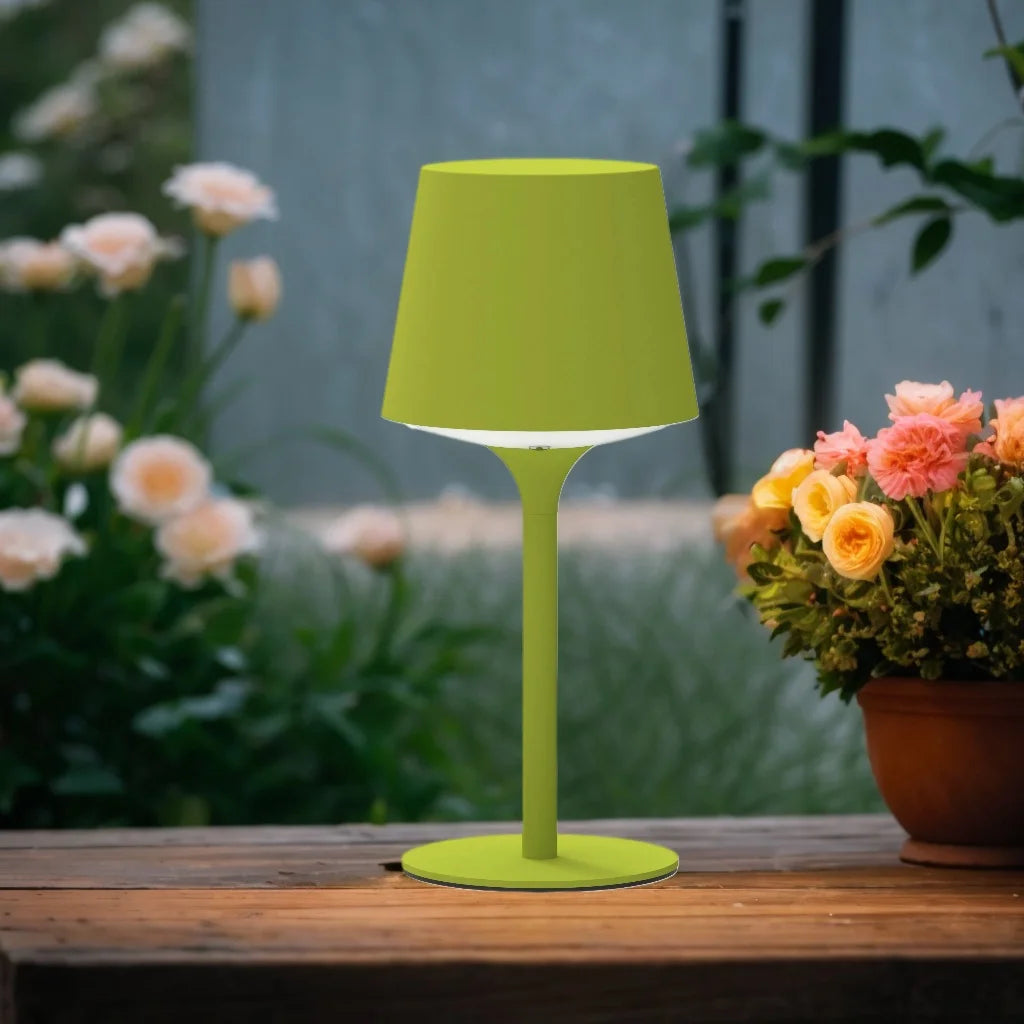 Die-Cast Aluminum Simple Modern Dimmable Rechargeable LED Cordless Table Lamp for Hotel