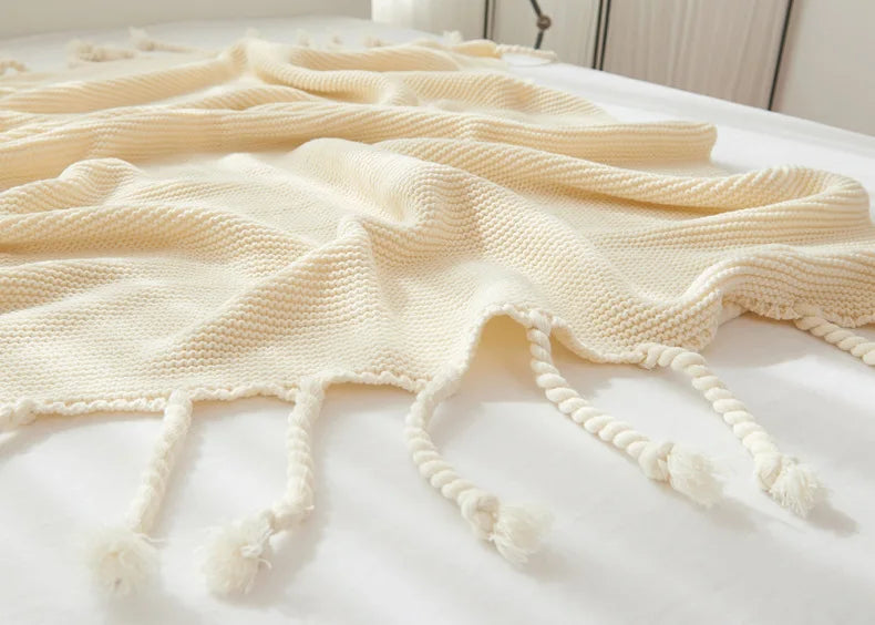 Luxury Knit Throw Blanket for Travel Picnic Beach Soft Chunky Cozy Fringed Warm Polyester