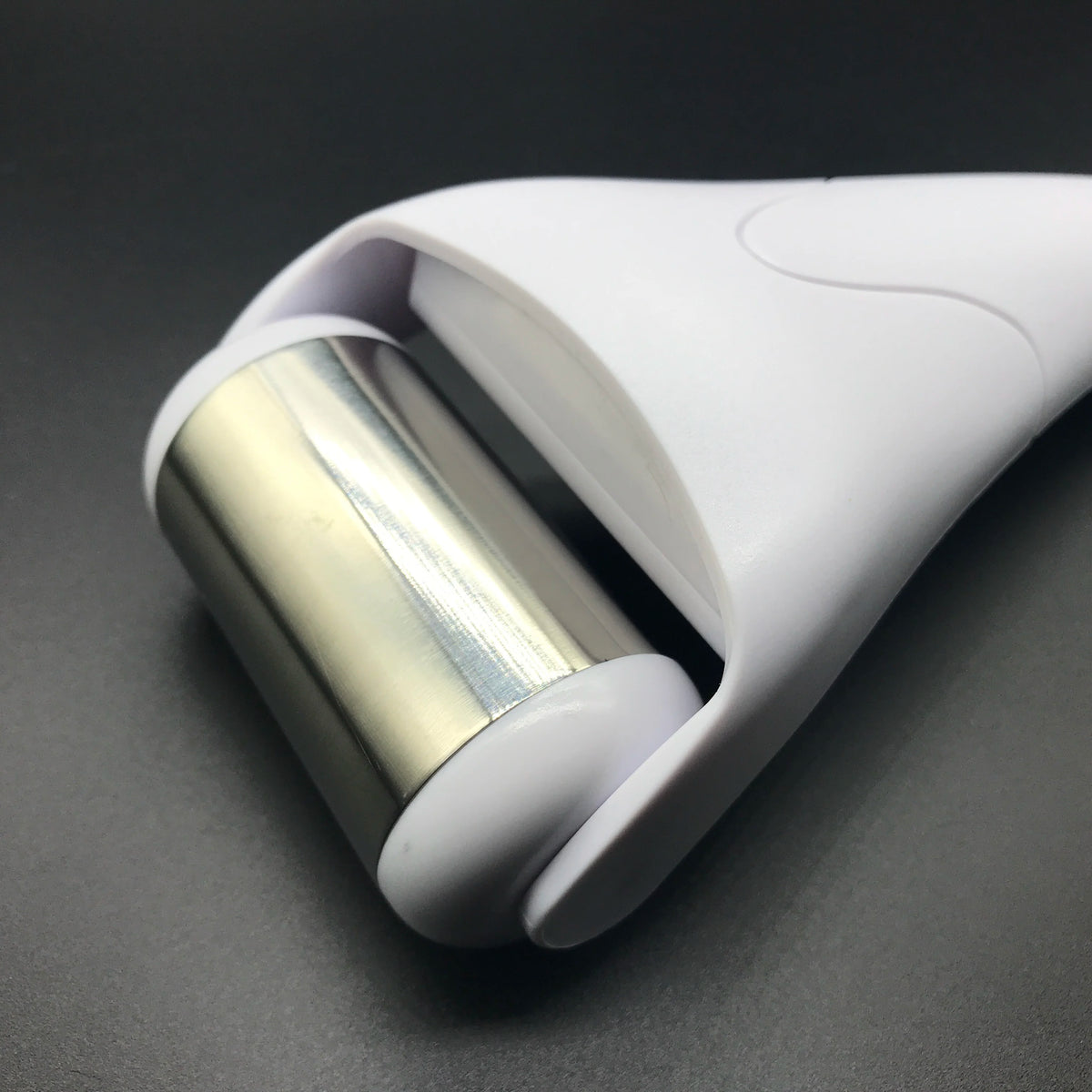 Freeze Ice Roller for Face Skin Cooling Facial Ice Roller