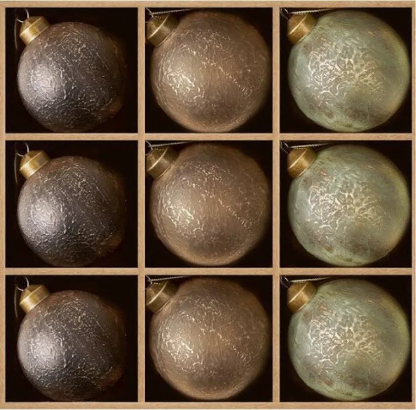 12-Piece Plastic Electroplated Luxury Christmas Ball Set 8cm/6cm Santa Red Gold Green