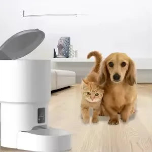 Smart Pet Feeder Automatic Plastic Food Dispenser App-Controlled Dog Feeders