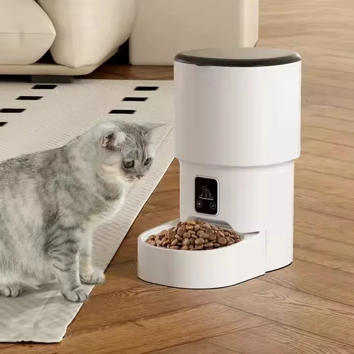 Smart Pet Feeder Automatic Plastic Food Dispenser App-Controlled Dog Feeders