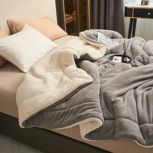 Super Soft Plush Fleece Throw Blanket for Couch and Bed Use